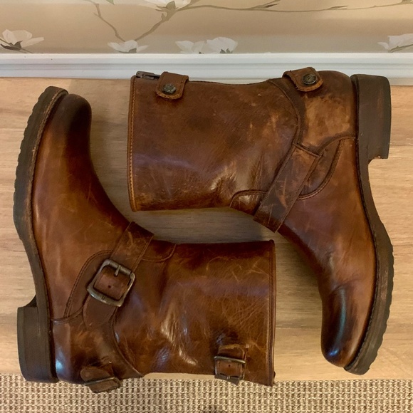 Frye Veronica Back Zip Short Dark Brown Antique Leather Boots - Picture 5 of 6